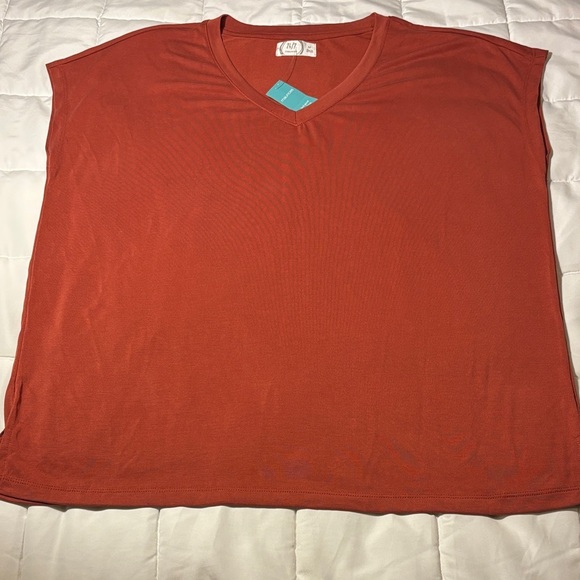 24/7 Rust Orange V-Neck Oversized Top - Picture 1 of 6